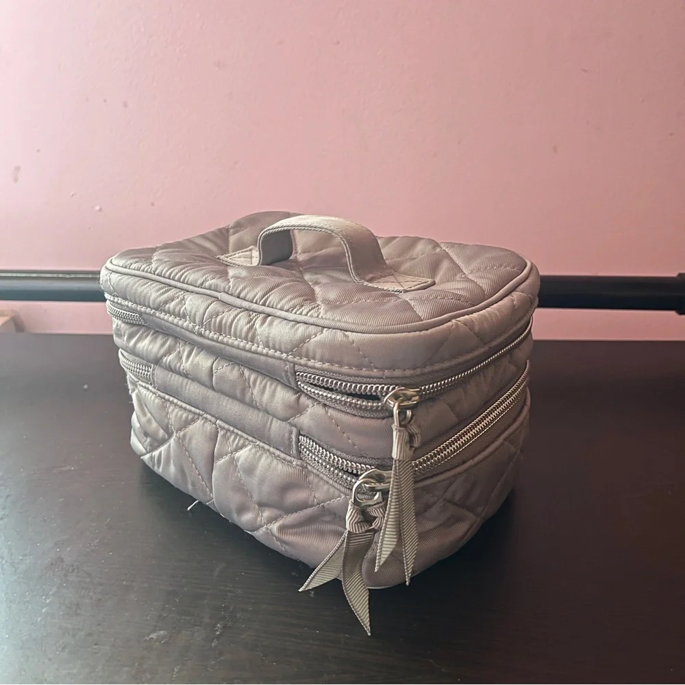 Vera Bradley Grey Quilted Cosmetic Travel Bag